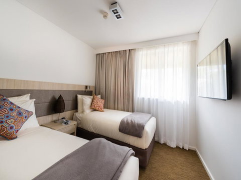 Emu Walk Apartments - Swimm 2