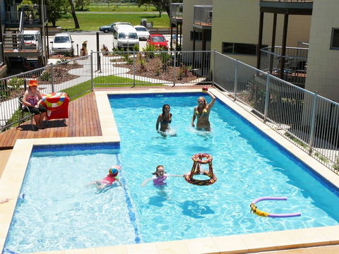 Emu's Beach Resort - Internet Find 0