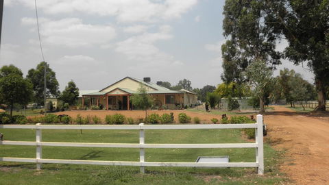 Enderslie House Bed & Breakfast - Internet Find 1