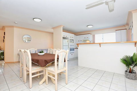 Enjoy Sunsets And Waterviews From Your Private Balcony - Swimm 2