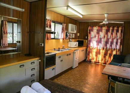 Esk Caravan Park & Rail Trail Motel - Internet Find 3