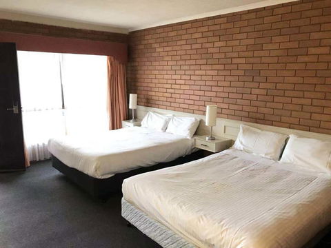 Essendon Motel - Renee 1