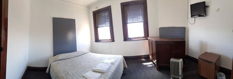 Exchange Hotel Blayney - Renee 2