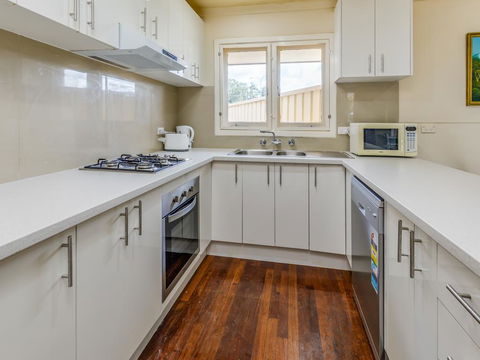 Exclusive Handy Holiday House - Renee 2