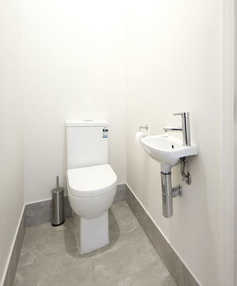 Executive Home Accomodation - Internet Find 3