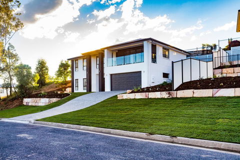 Executive Home Accomodation - Internet Find 0