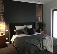 Executive Villa private 2 bedroom in ideal location - Internet Find