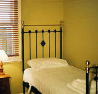 Eyre House - Internet Find