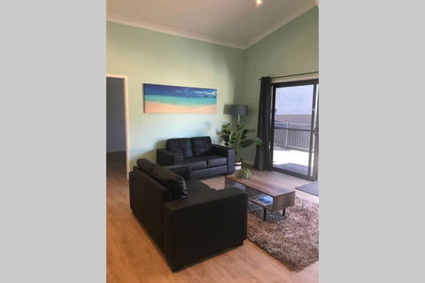 FAIRVIEW COTTAGE 25B - Waterfront Accommodation - Internet Find 1