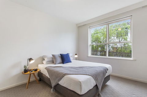 Family-friendly Apartment In Green Glen Iris - Renee 2