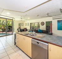 Fannie Bay Art House - Renee