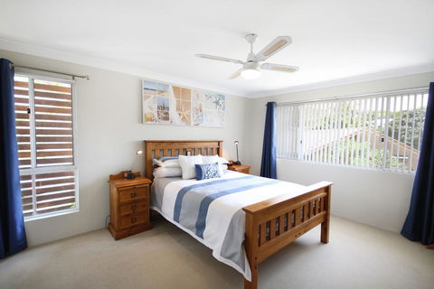 FANTASTIC HOLIDAY UNIT IN A PERFECT LOCATION - Internet Find 3
