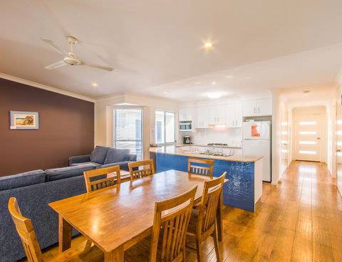 Fraser Island Beach Houses - Renee 2