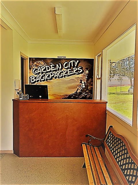 Garden City Backpackers - Renee 3