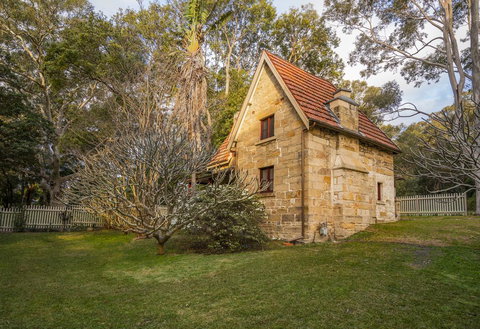 Gardeners Cottage - Internet Find 2