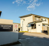 Gladstone Heights Executive Apartments - Swimm