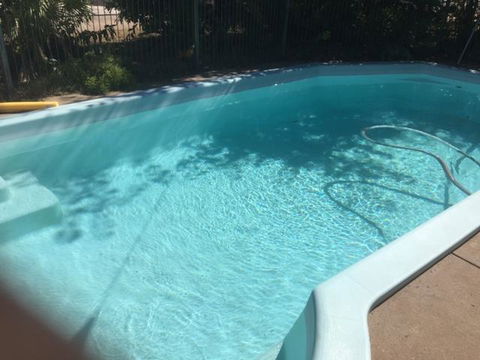 Golden West Motor Inn - Renee 2