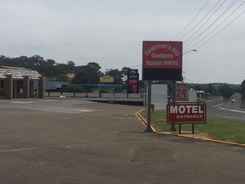 Governors Hill Motel - Renee 1