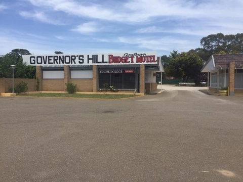 Governors Hill Motel - Renee 3