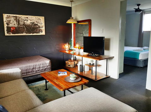 Grafton Lodge Motel - Swimm 2
