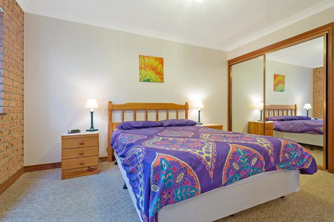 Grand Pacific 2 Unit 1 - Qld Realsetate 1