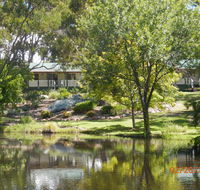 Granite Gardens Cottages  Lake Retreat - Renee