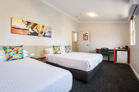 Granville Hotel - Petrol Stations 3