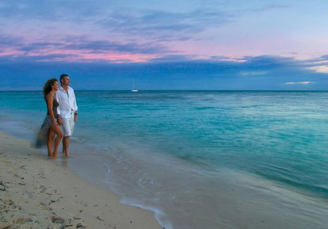 Green Island Resort - Internet Find 1