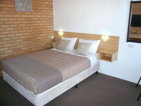 Grong Grong Motor Inn - Renee 0