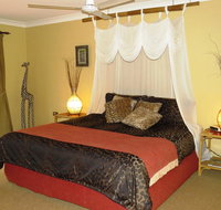 Gumtree on Gillies Bed and Breakfast - Petrol Stations