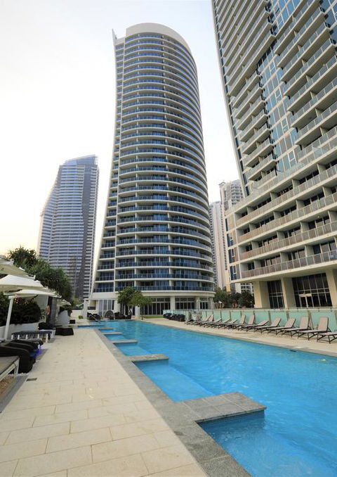H Luxury Apartment At Surfers Paradise - Renee 3