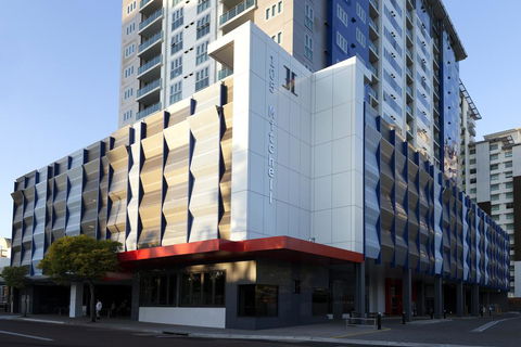 H On Mitchell Apartment Hotel - Renee 0