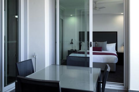 H On Mitchell Apartment Hotel - Renee 1