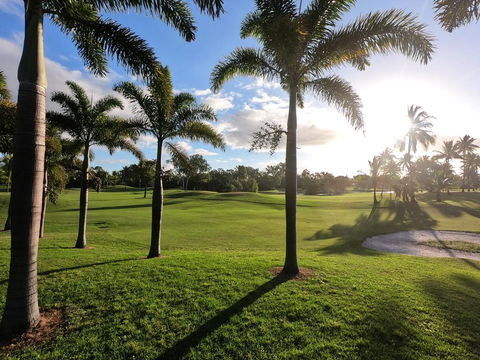 Halliday Bay Resort - Internet Find 0