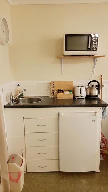 Hawley Beachside Accommodation - Internet Find 3