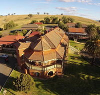 Hermitage Hill Country Retreat - Internet Find