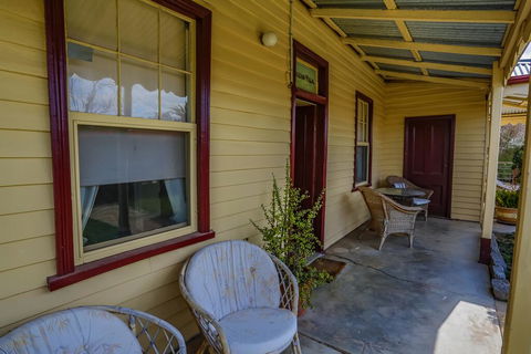 Herrins Lane Cottage - Internet Find 3