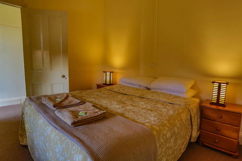 Herrins Lane Cottage - Internet Find 1