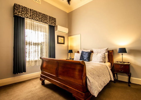 Heytesbury House - Renee 3