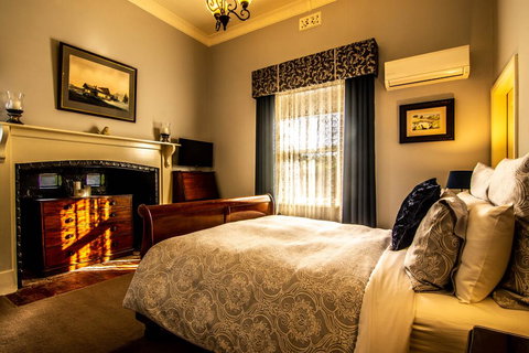 Heytesbury House - Renee 2