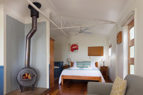 Jacaranda Cottages - Internet Find 3