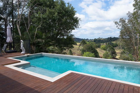 Jacaranda Cottages - Internet Find 1