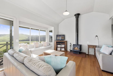 Joanna Cottage - Swimm 2