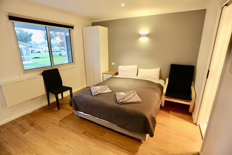 Junee Tourist Park - Renee 1