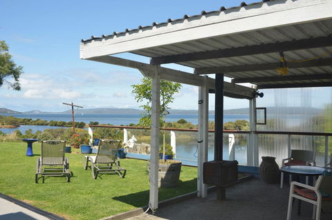 Kinsellas Water Views - Internet Find 0