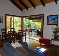 Kookaburra Cottage at Uralba Eco Cottages - Renee