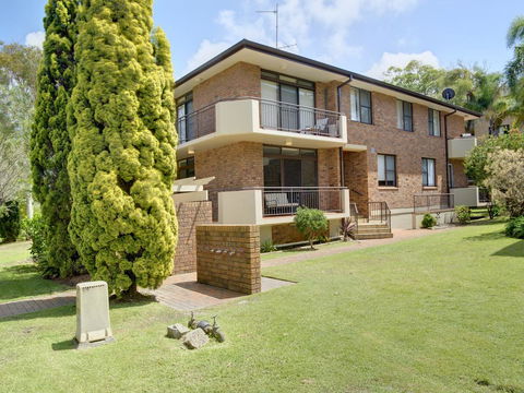 Kurranulla, Unit 1/15 Weatherly Close - Petrol Stations 2