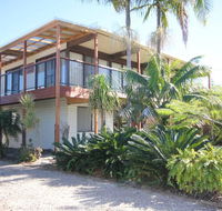 Lakehouse on Oxley - Internet Find