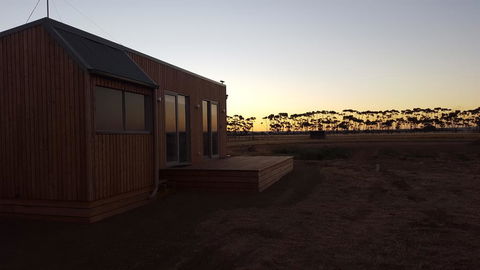 Lara Lodge - Renee 0