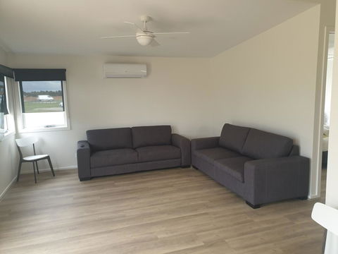 Lara Lodge - Renee 3